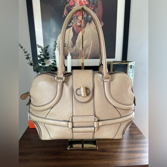 Alexander McQueen Handbags - Alexander McQueen Dome Leather Signature Satchel